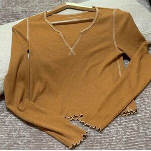 American Eagle Outfitters Brown Long Sleeve Waffle Crop Tee. Size Small